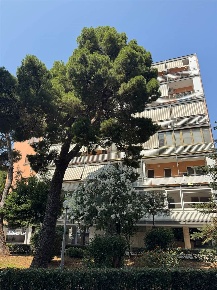 Foto Appartamento a Bari Poggiofranco di 129 m² con 4 locali in vendita