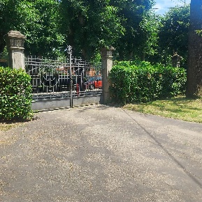 Foto Villa unifamiliare a Bibbiano di 484 m² con 11 locali in vendita