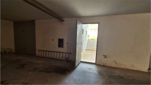 Foto Appartamento in Via Ombrone 42, Casarano di 165 m² con 8 locali