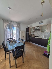 Foto Appartamento in Via Maturanzio, Perugia Centro di 90 m² con 3 locali