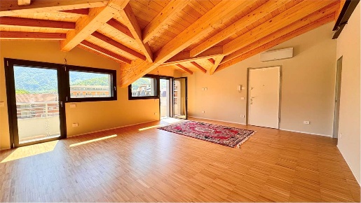 Foto Appartamento in Via Roccole 13, Darfo Boario Terme Centro di 147 m²