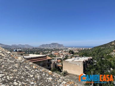 Foto Villa unifamiliare a Palermo Villagrazia di 200 m² con 5 locali