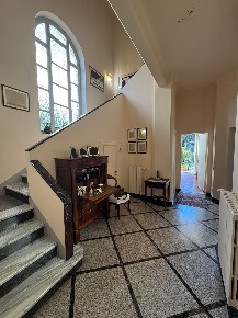 Foto Villa unifamiliare a Pisa Porta a Lucca di 200 m² con 7 locali