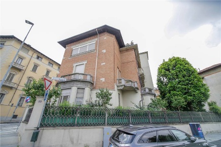 Foto Appartamento in -, Torino di 265 m² con 7 locali in vendita
