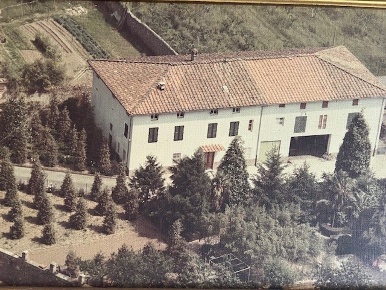 Foto Villa unifamiliare a Lucca di 1000 m² con 15 locali in vendita