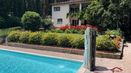 Foto Villa unifamiliare in Viale Padre Stanislao Doppioni - Loc. Sargiano