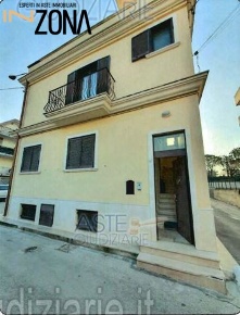Foto Appartamento in Via Alfieri, Bari Ceglie del Campo di 211 m²