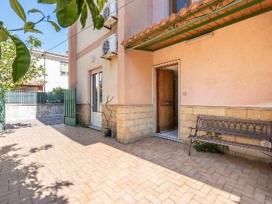 Foto Villa unifamiliare a Palermo Mondello - Valdesi di 119 m² con 4 locali