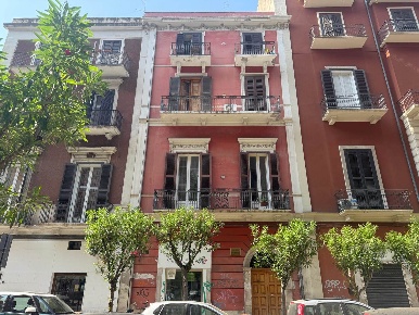 Foto Appartamento in Via Putignani 159, Bari Murat di 130 m² con 4 locali