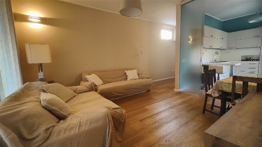 Foto Appartamento in Via xxiv Maggio, Cosenza Centro di 100 m² con 5 locali