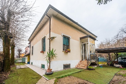 Foto Casa indipendente a Reggio nell'Emilia Coviolo - Roncina di 210 m²