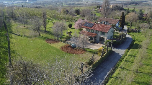 Foto Villa unifamiliare a Cherasco di 253 m² con 6 locali in vendita