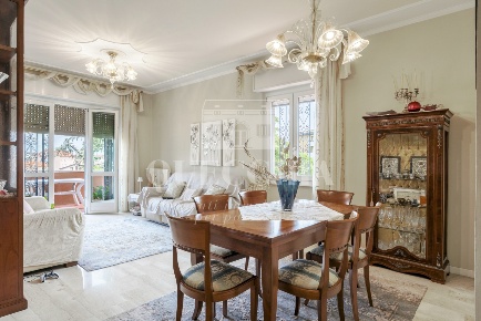 Foto Appartamento in Via F. Petrarca, Brescia Fiumicello di 154 m²