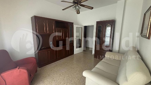 Foto Appartamento in Via Perosi 6, Abbiategrasso di 85 m² con 3 locali