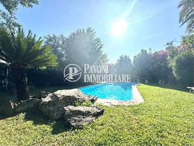 Foto Villa unifamiliare in via antonelli, Pistoia Collegigliato di 337 m²