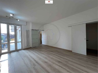 Foto Appartamento in via confalonieri, Brugherio Centro di 110 m²