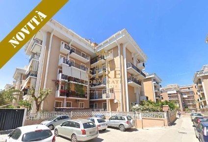 Foto Appartamento in Via Giolitti, Trani di 122 m² con 3 locali in vendita
