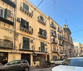 Foto Appartamento in Via Cassari, Palermo Castellammare di 90 m² in vendita