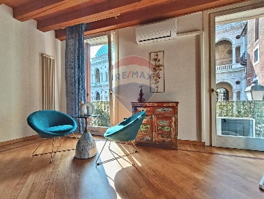 Foto Appartamento in PIAZZA DELLE ERBE, Vicenza Centro Storico di 53 m²