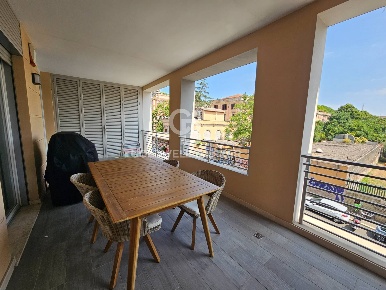 Foto Appartamento in Via Napoleone Parboni, Roma Trastevere di 91 m²