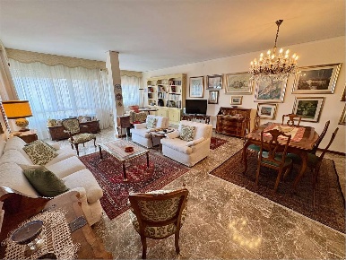 Foto Appartamento a Vittorio Veneto di 182 m² con 12 locali in vendita