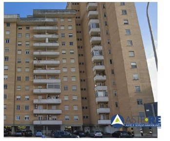 Foto Appartamento in Viale Le Corbusier, Latina Q4 di 112 m² con 4 locali