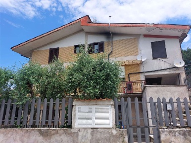 Foto Appartamento in Via Colle Ristretti 27, Zagarolo Centro di 200 m²