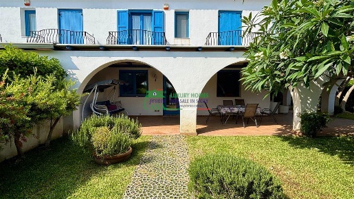 Foto Appartamento in Via Don Francesco Di Martino, Ragusa di 110 m²