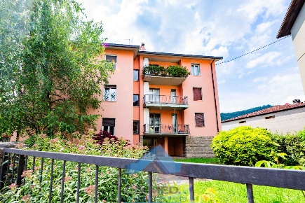 Foto Appartamento in via Don Lorenzo Milani 3, Torre Boldone Centro