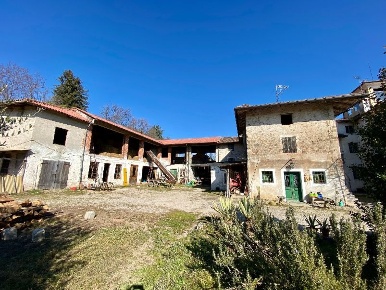 Foto Villa unifamiliare in via Cividale 201, Tricesimo Centro di 200 m²