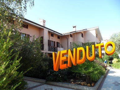 Foto Appartamento in VIA  8  MARZO, Cavenago di Brianza di 85 m² in vendita