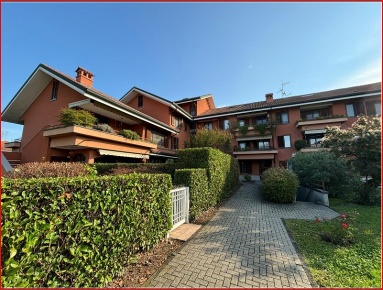 Foto Appartamento in VIA SANDRO PERTINI, Bussero di 100 m² con 3 locali