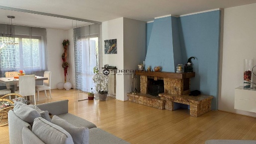 Foto Villa unifamiliare in Via Villa Adanti, Cartoceto Lucrezia di 346 m²