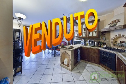 Foto Appartamento in via 8 marzo, Cavenago di Brianza di 140 m² in vendita