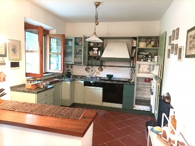 Foto Villa bifamiliare a Monte San Savino Centro di 200 m² con 5 locali