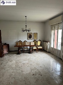 Foto Villa unifamiliare in VIA BARACCA, Sovico di 350 m² con 10 locali
