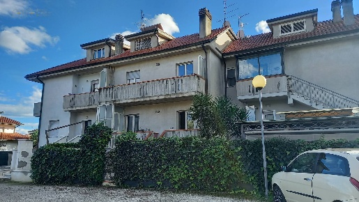Foto Appartamento in Via Giovanni Verga, Spinetoli Pagliare di 245 m²