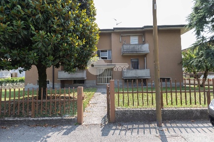 Foto Appartamento in Via Cristoforo Colombo, Verolanuova Centro di 90 m²