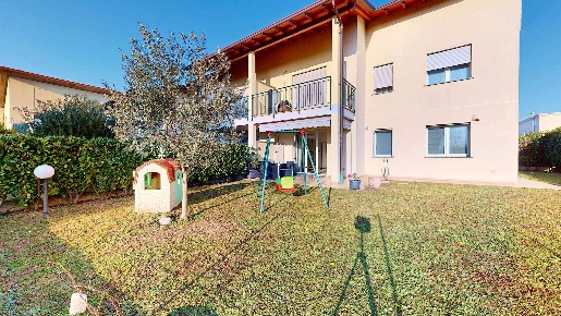 Foto Appartamento in VIA COMO, Cairate Bolladello Peveranza di 109 m²