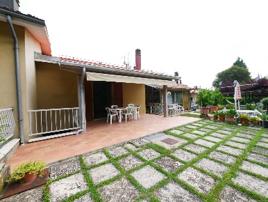 Foto Appartamento in Via monfestino, Serramazzoni di 100 m² con 4 locali