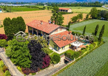 Foto Villa singola in Piazza Camozzi, Grumello del Monte Centro di 600 m²