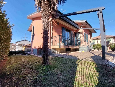 Foto Villa unifamiliare in via monte cimone, Castiglione Olona Centro