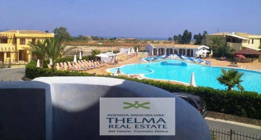 Foto Villa a schiera a Campofelice di Roccella di 86 m² con 3 locali