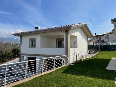 Foto Appartamento in Via San Procolo, Paliano Centro di 80 m² con 3 locali