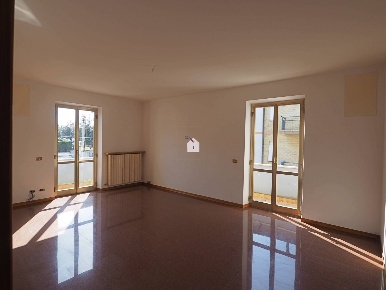 Foto Appartamento in Via Valle, Monte San Giusto Centro di 250 m²