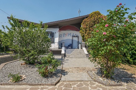 Foto Villa singola in VIA ALCIDE DE GASPERI, Capriate San Gervasio