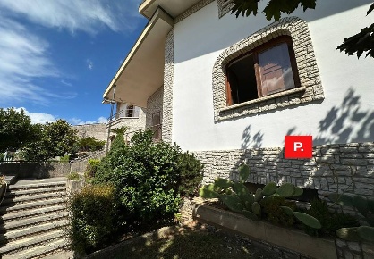 Foto Villa unifamiliare in Via Circumvallazione, Carinola di 700 m²