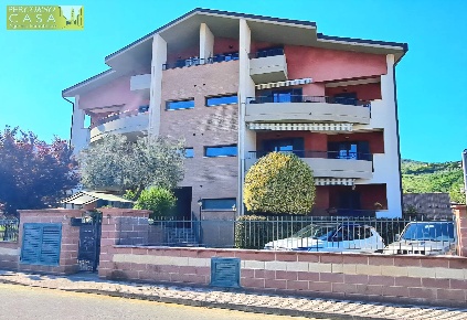 Foto Appartamento in Via De Dominicis, Montorio al Vomano di 87 m²