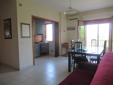 Foto Appartamento in Via Dei Martiri Ungheresi, Pianella Centro di 91 m²