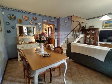 Foto Villa a schiera a Forte dei Marmi Vittoria Apuana di 100 m² in vendita